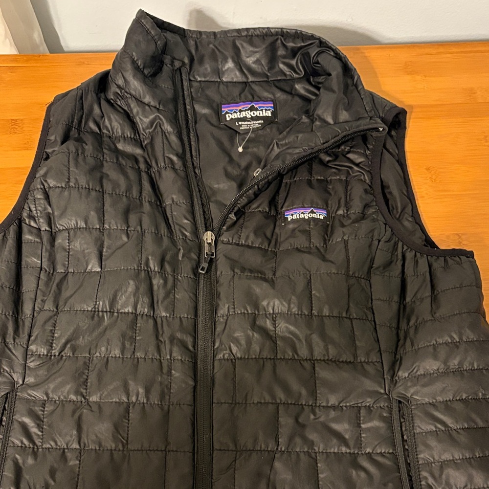 Patagonia Women's Dark Quilted Vest